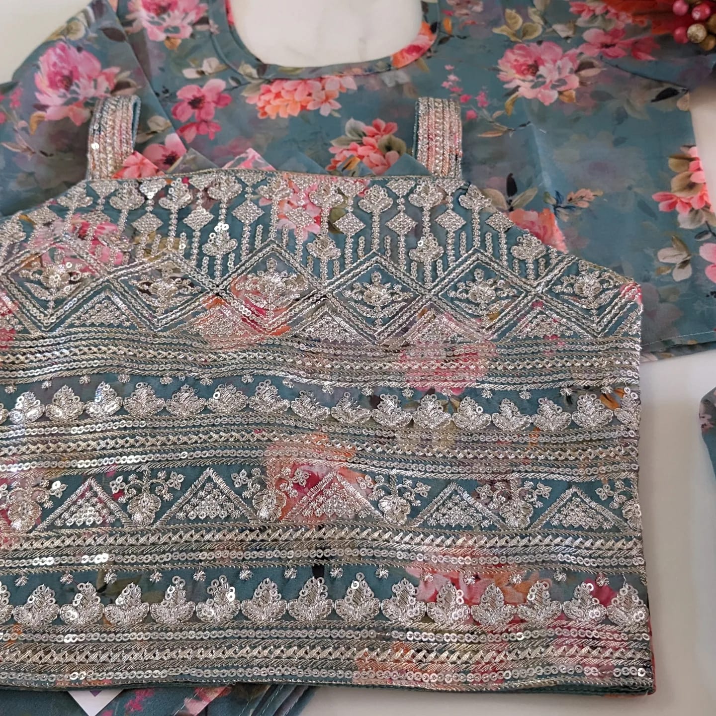 Bahaar 4 pc lehnga choli