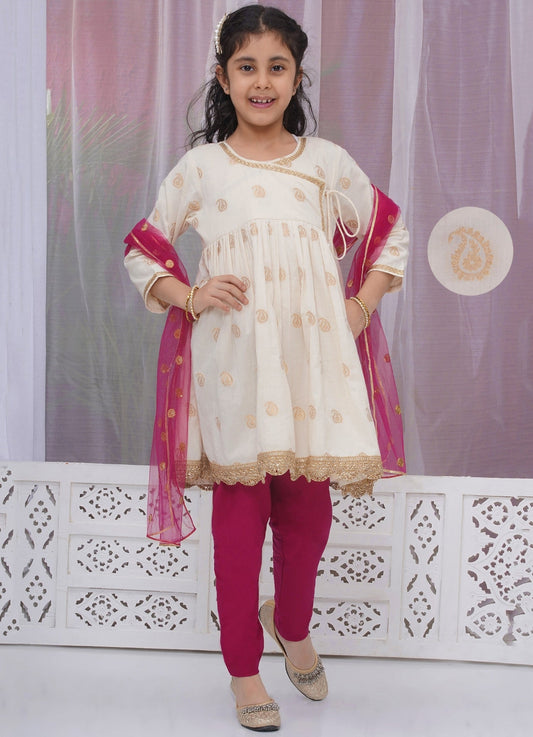 Kaira Angrakha -pajami